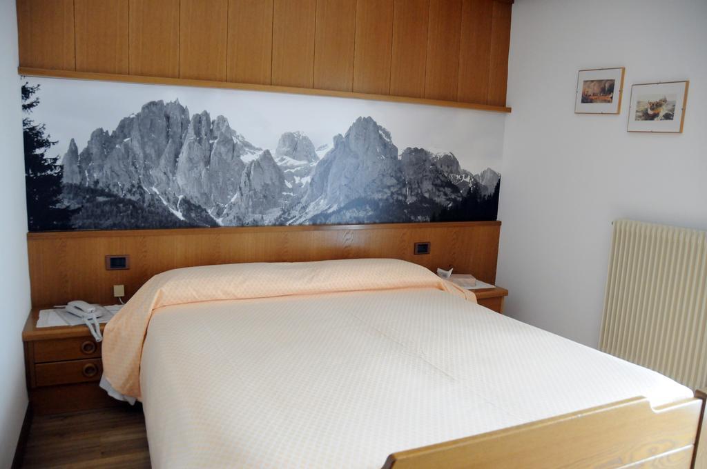 Hotel Garni Soreie Pozza di Fassa Εξωτερικό φωτογραφία