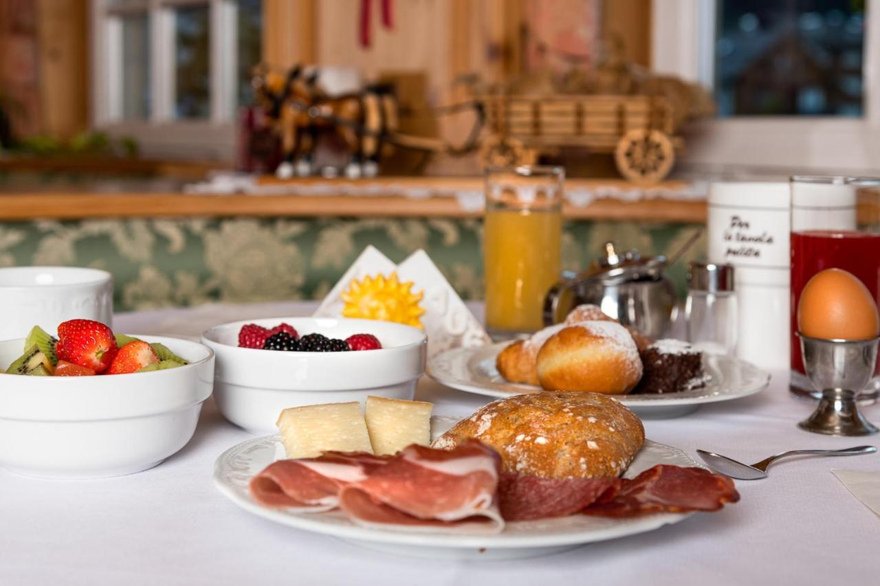 Hotel Garni Soreie Pozza di Fassa Εξωτερικό φωτογραφία