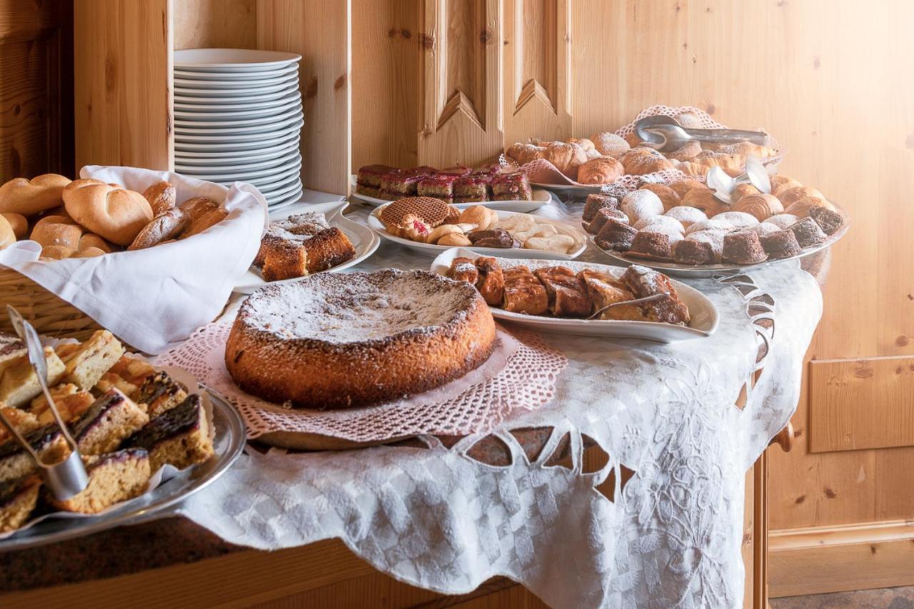 Hotel Garni Soreie Pozza di Fassa Εξωτερικό φωτογραφία